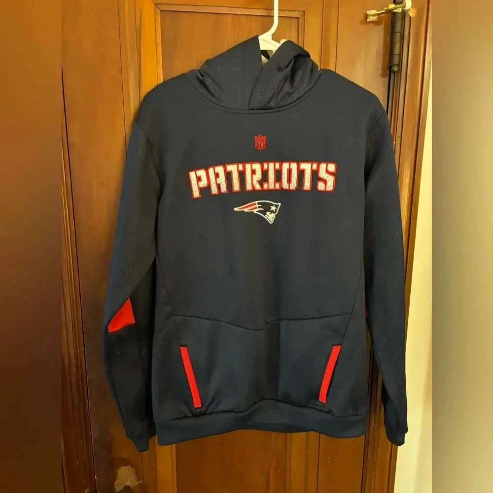 NFL Team Apparel Youth New England Patriots Hoodie Blue XL 18